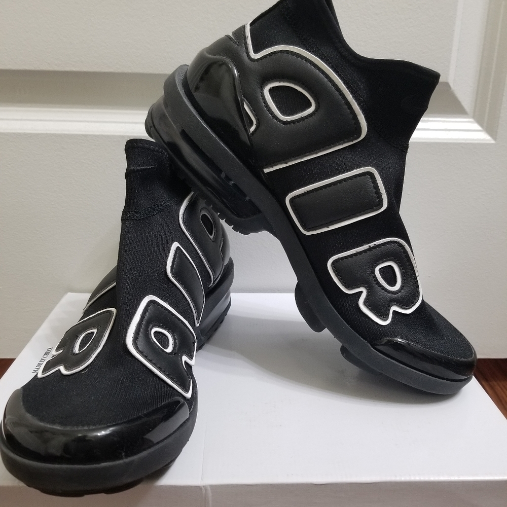 Nike Airquent Sneakers